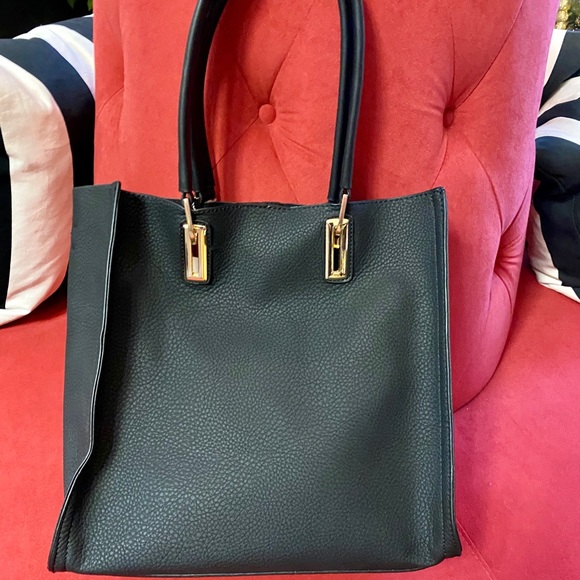 Black shopper tote with gold studs - Picture 2 of 8